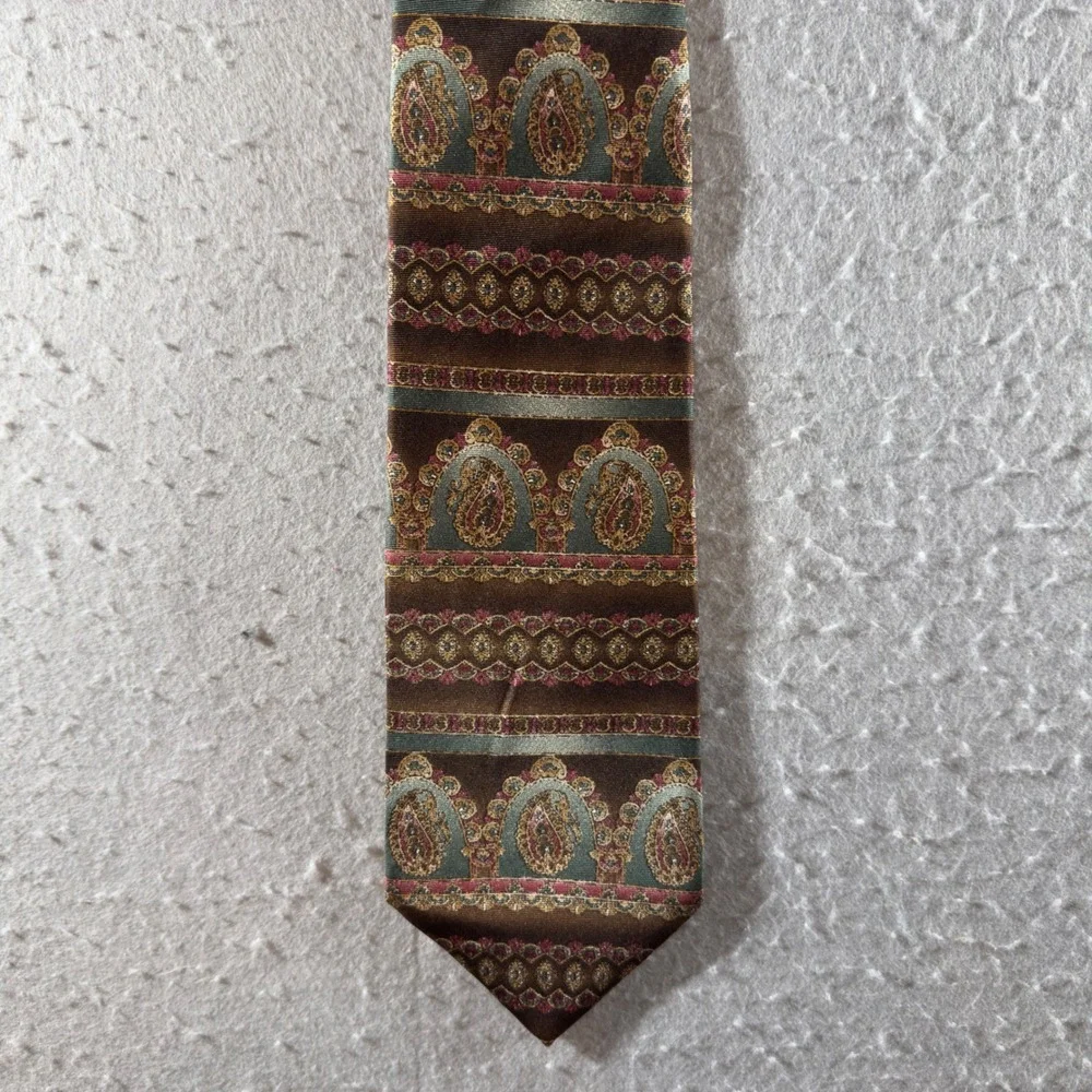 1416 | Vintage Bill Blass Silk Paisley Medallion Classic Necktie Brown Mens OS